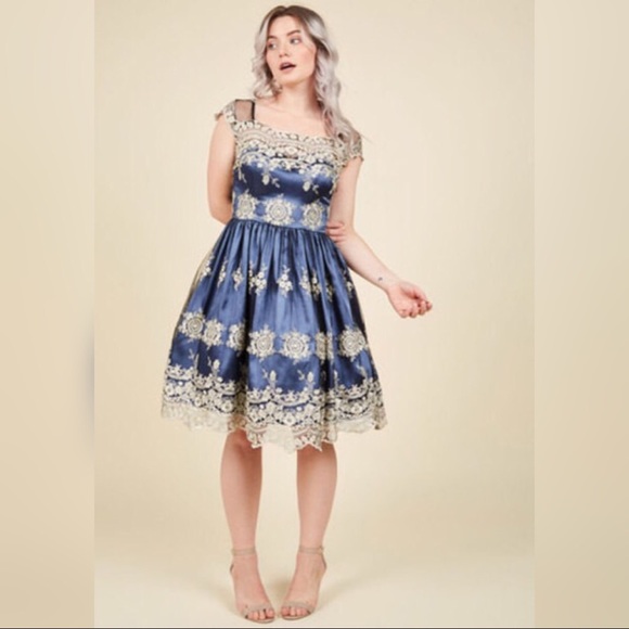 NWT Modcloth’s Liza Luxe Fanciful Finesse Dress - Picture 1 of 7